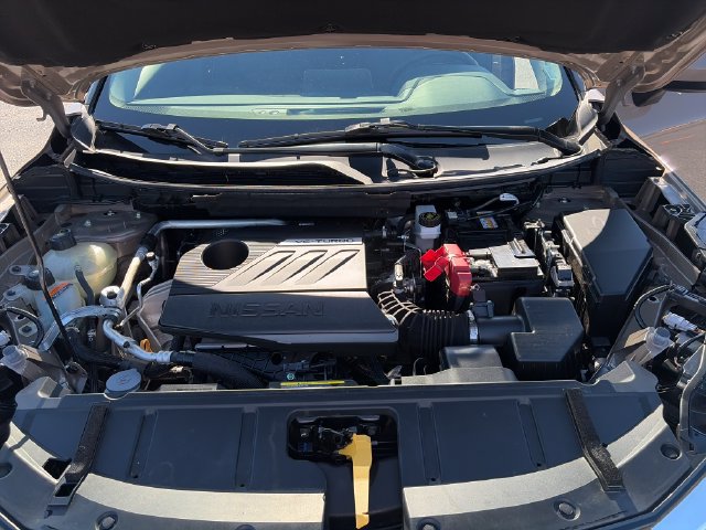 Used 2025 Nissan Rogue SV AWD/4WD image 27