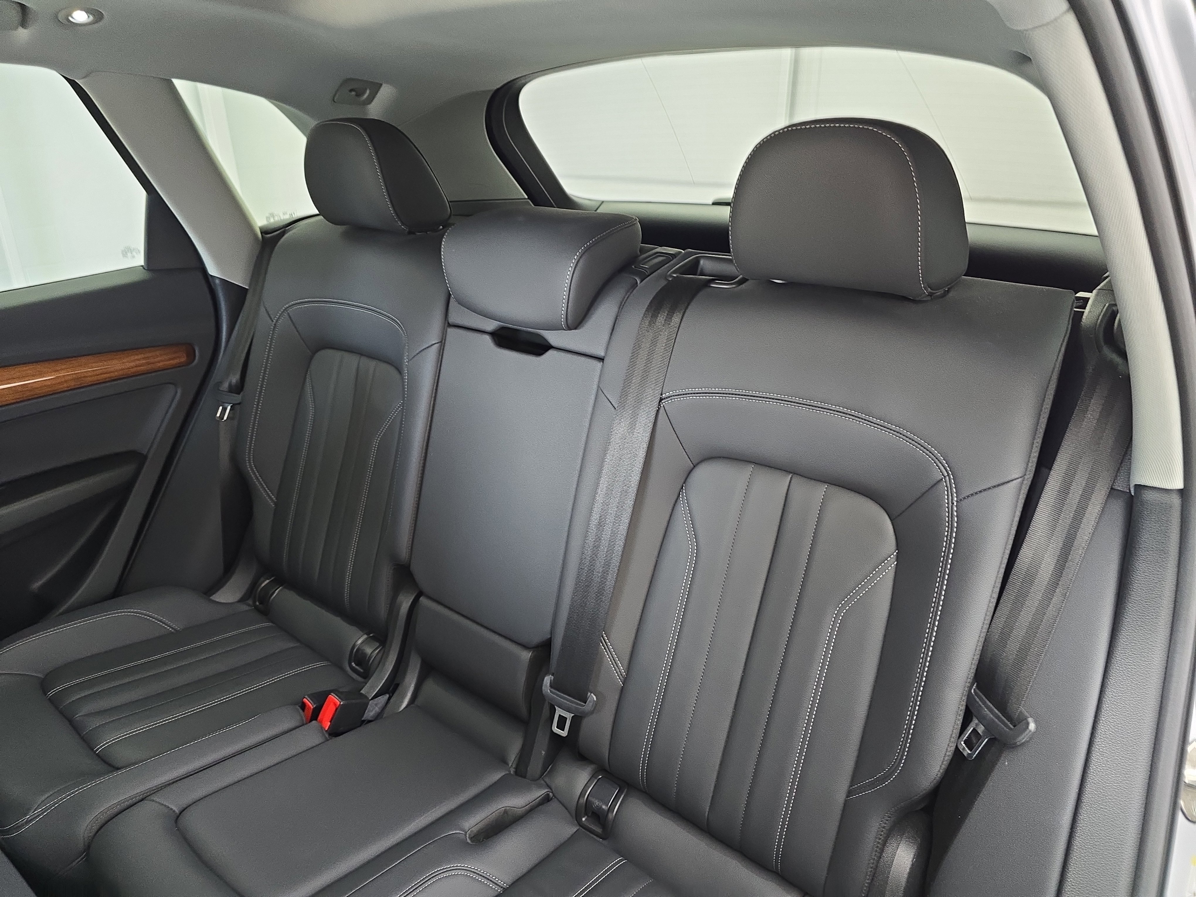 Used 2023 Audi Q5 2.0T Premium w/ Convenience Package image 14