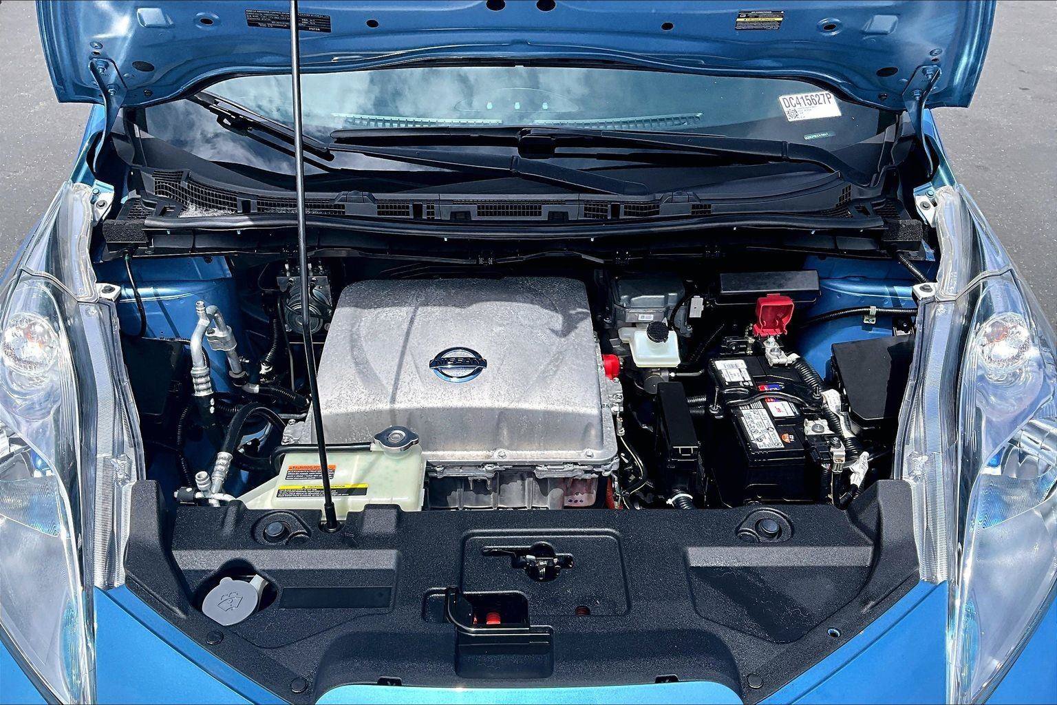 Used 2013 Nissan Leaf S w/ Charger Pkg FWD image 27