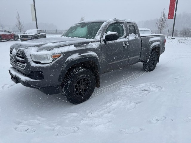 Used 2019 Toyota Tacoma SR image 2