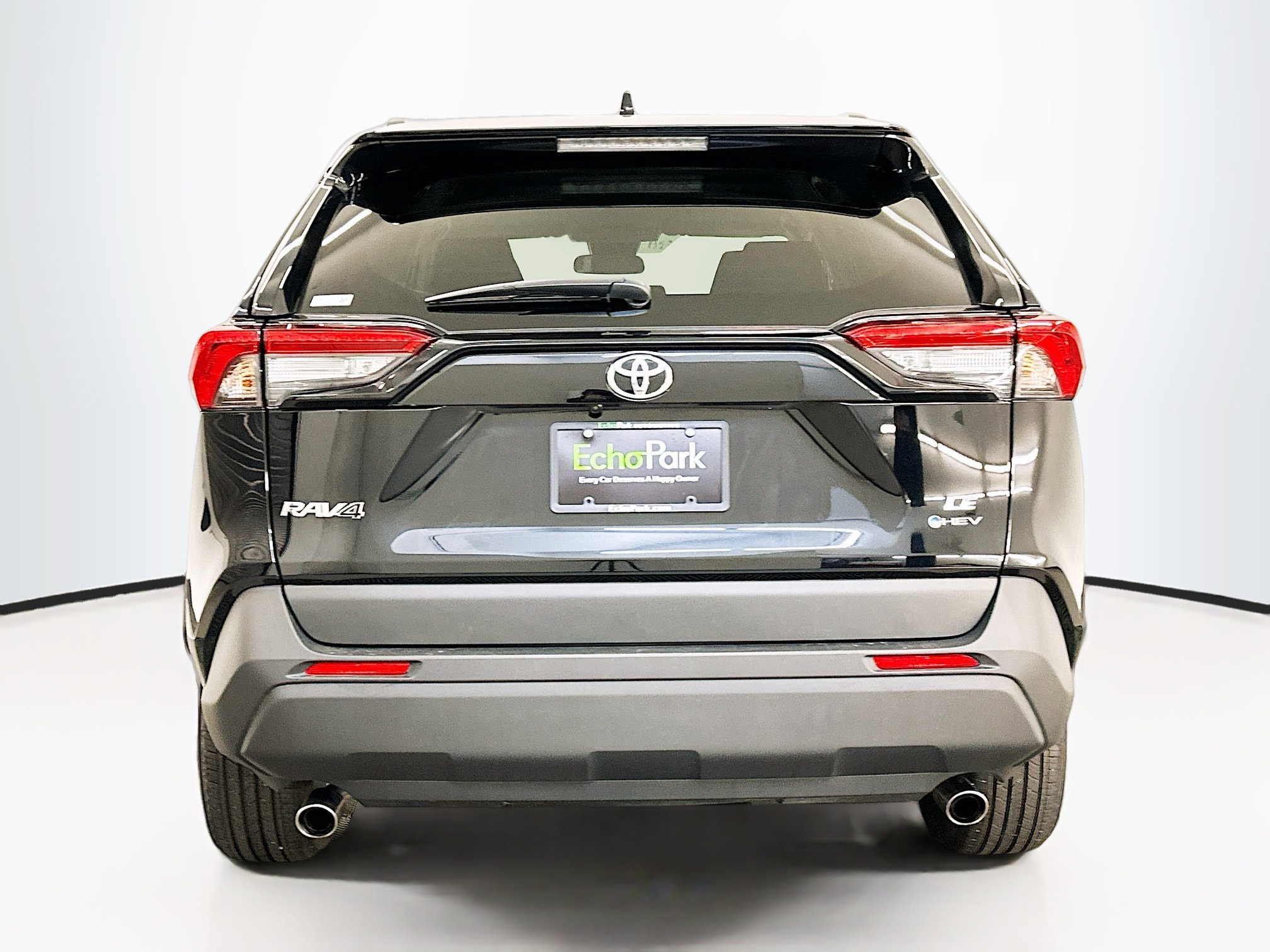 Used 2025 Toyota RAV4 LE image 7