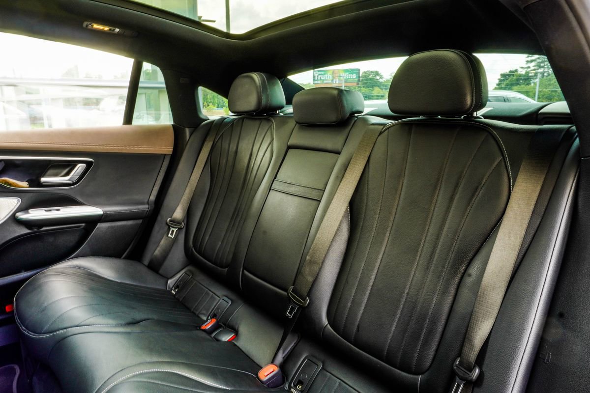 Used 2023 Mercedes-Benz EQE 500 4MATIC Sedan image 39