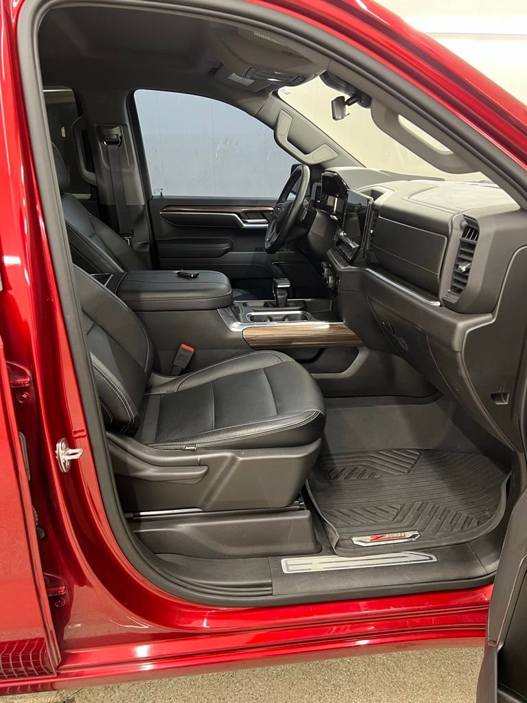 Used 2023 Chevrolet Silverado 1500 RST image 7