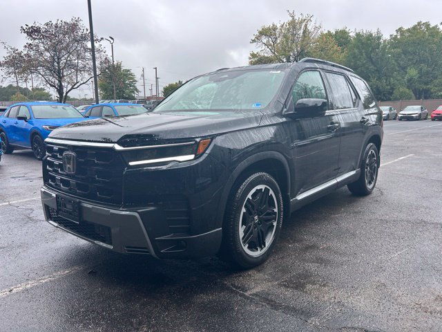 New 2026 Honda Pilot Touring image 2