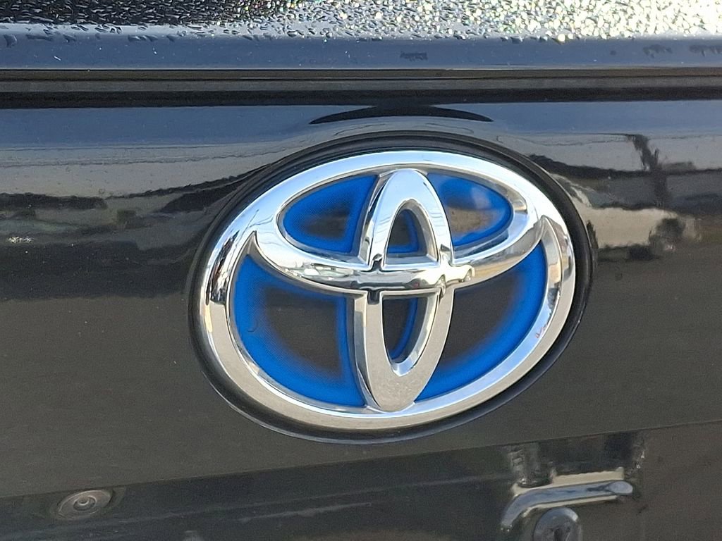 Used 2023 Toyota RAV4 XLE image 33