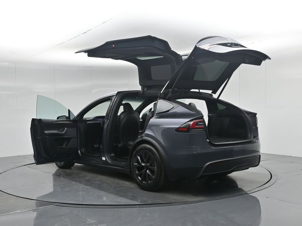Used 2023 Tesla Model X image 35