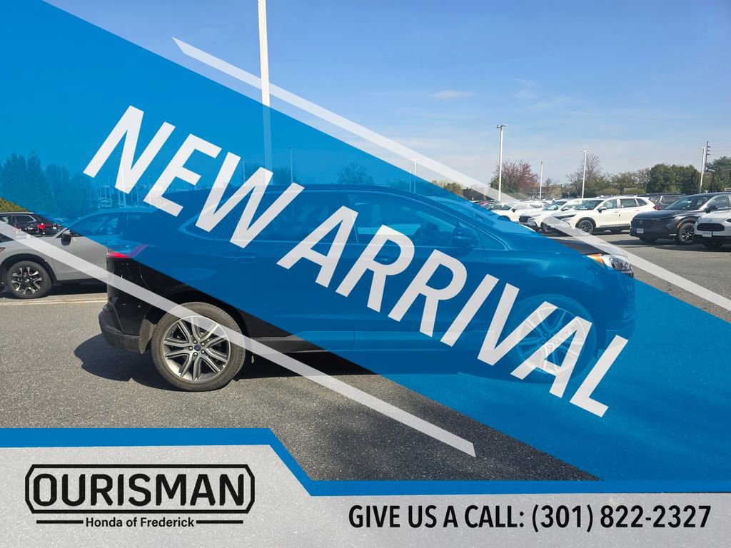 Used 2022 Ford Edge Titanium w/ Class II Trailer Tow Package image 9