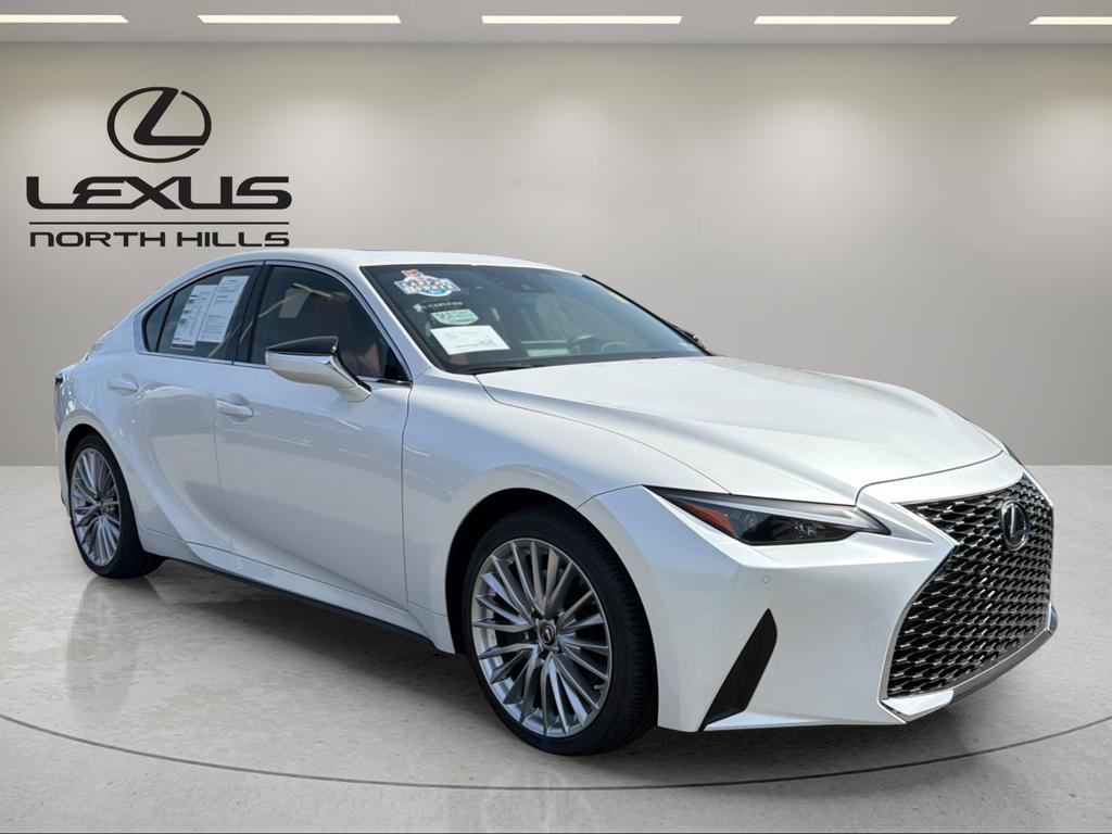 Certified 2022 Lexus IS 300 AWD w/ Premium Package image 4
