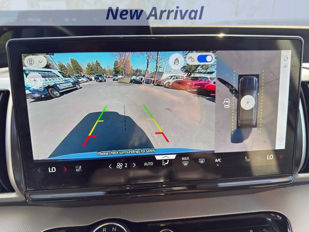 Used 2025 Ford Expedition Active image 12