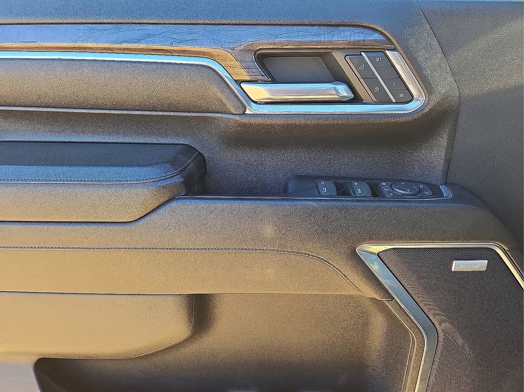 Used 2024 Chevrolet Silverado 3500 LTZ w/ LTZ Convenience Package image 20