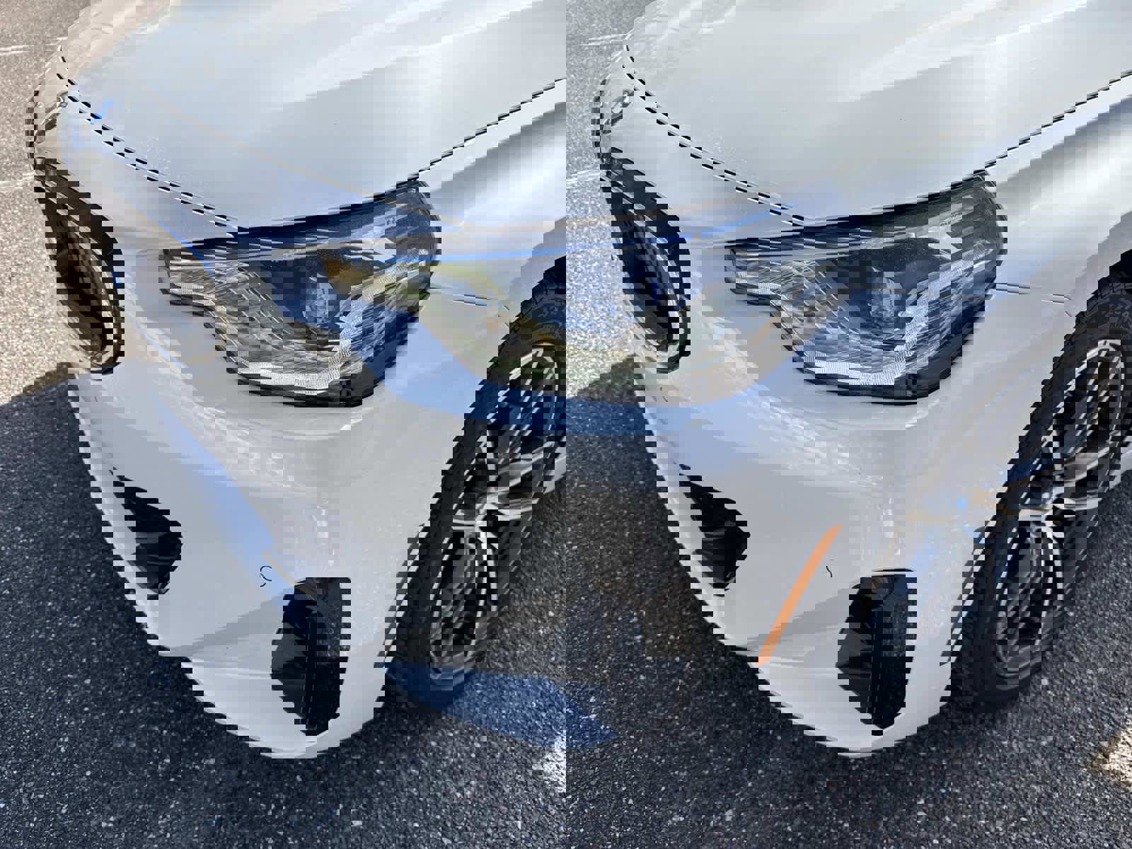 Used 2023 BMW 230i Coupe w/ Premium Package image 9