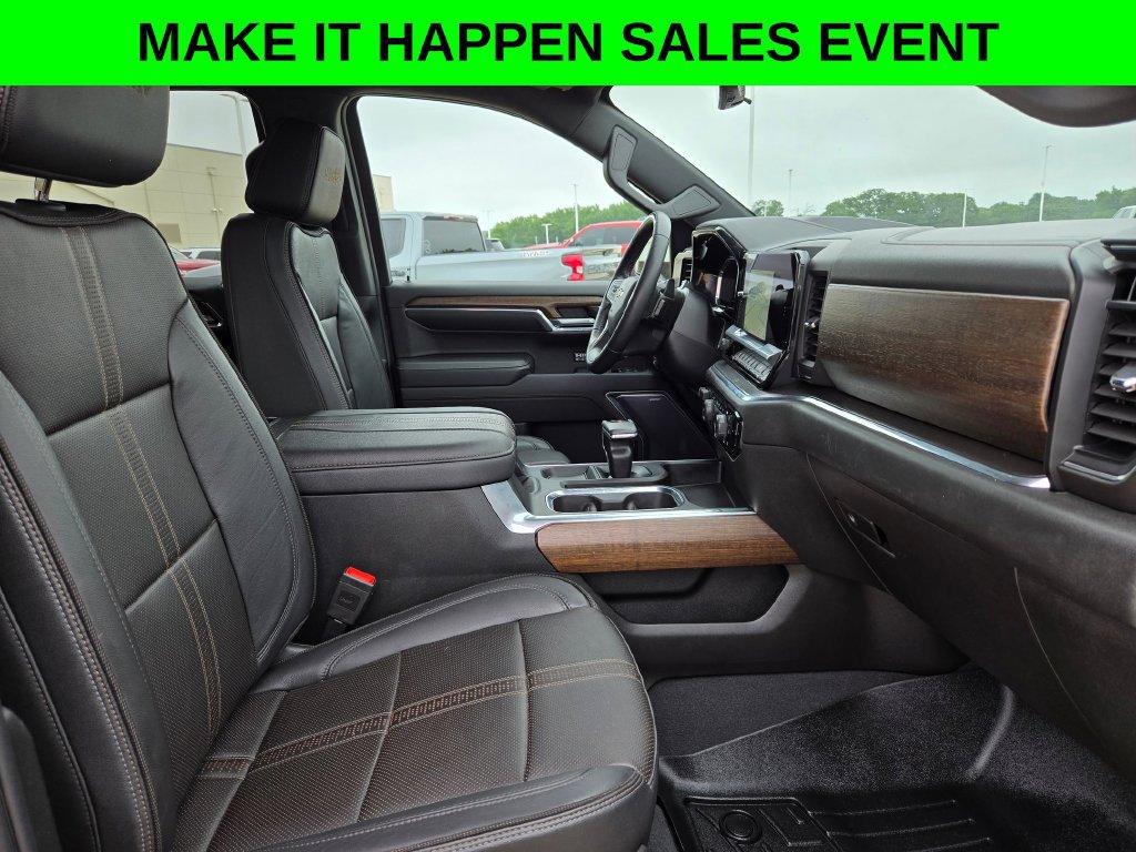 Used 2023 Chevrolet Silverado 1500 High Country w/ Technology Package AWD/4WD image 26