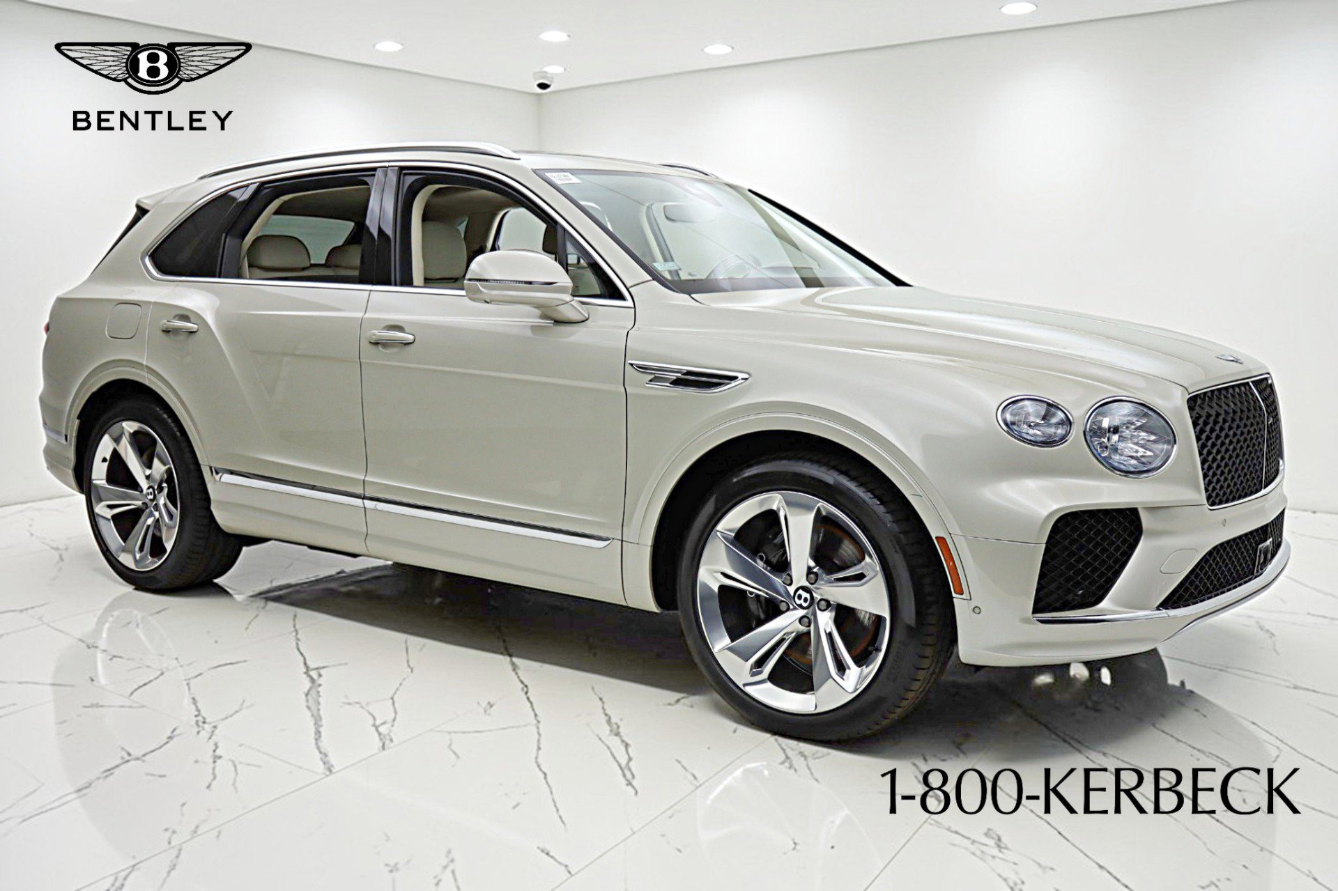 Used 2024 Bentley Bentayga Plug-In Hybrid image 23
