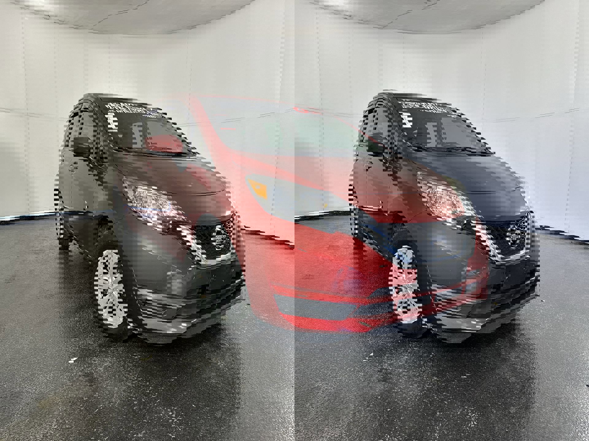 Used 2017 Nissan Versa Note SV image 2