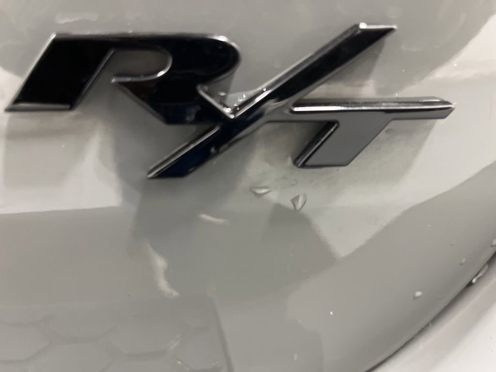 Used 2021 Dodge Durango R/T w/ Technology Group AWD/4WD image 9