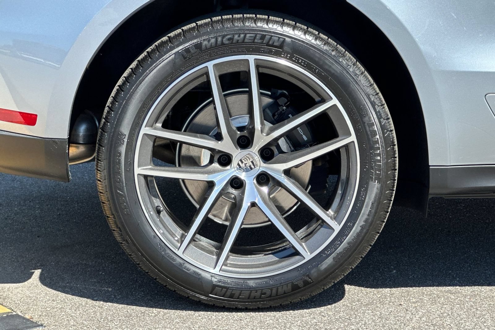 New 2026 Porsche Macan AWD/4WD image 43