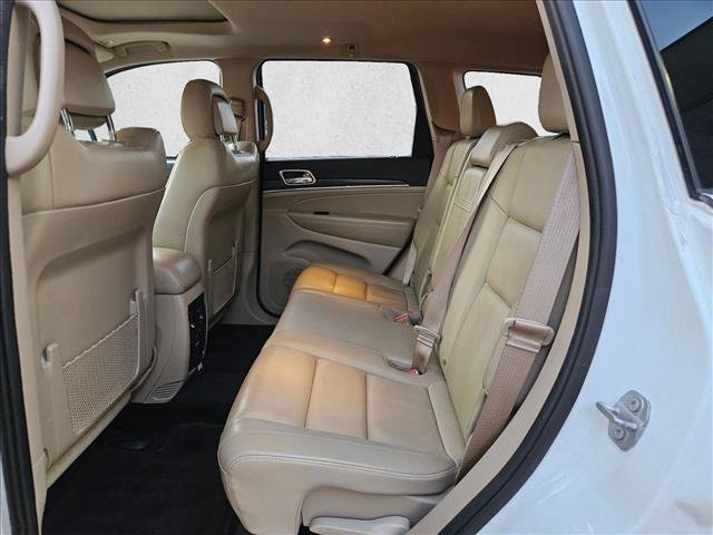 Used 2019 Jeep Grand Cherokee Limited w/ Trailer Tow Group IV AWD/4WD image 15