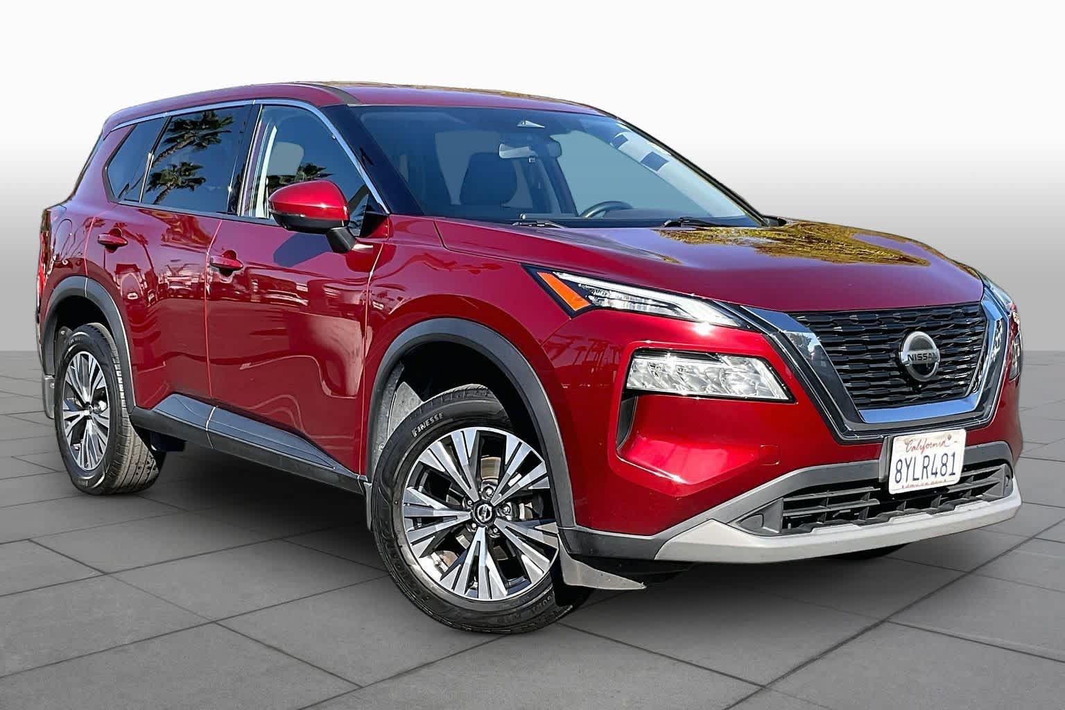 Used 2021 Nissan Rogue SV FWD image 2