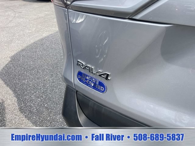 Used 2023 Toyota RAV4 LE AWD/4WD image 6