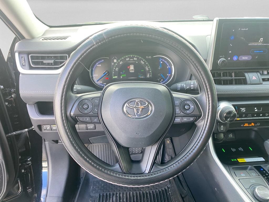 Used 2025 Toyota RAV4 XLE w/ Convenience Package AWD/4WD image 12