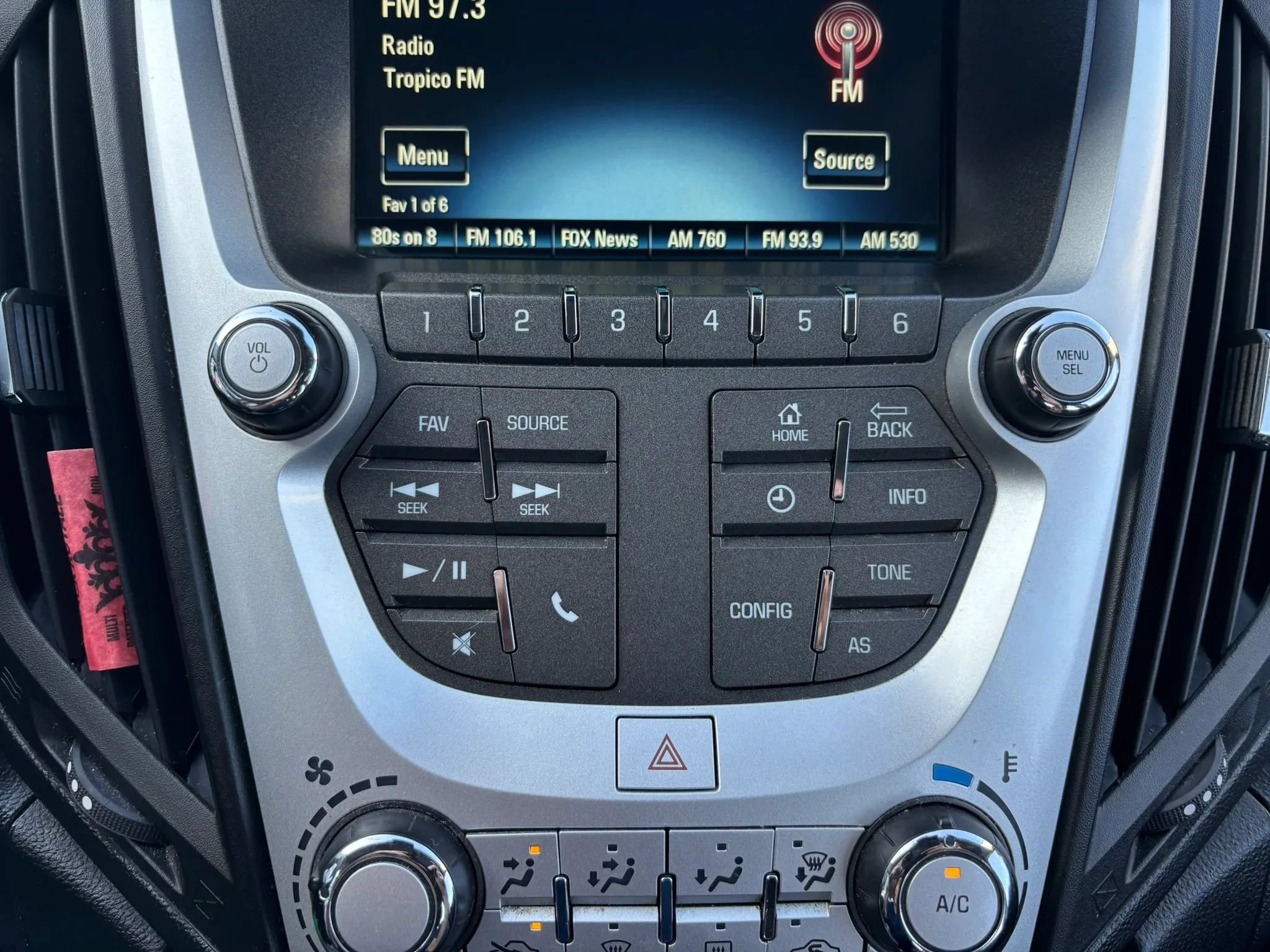 Used 2017 Chevrolet Equinox LS FWD image 18