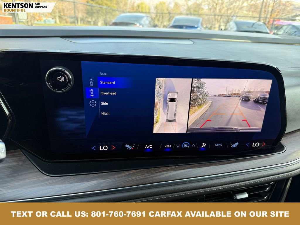 Used 2025 Chevrolet Suburban Z71 image 27