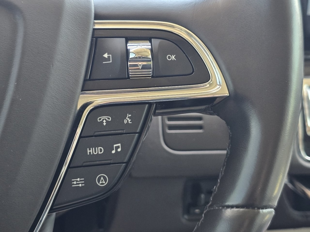 Used 2023 Lincoln Navigator Black Label AWD/4WD image 35