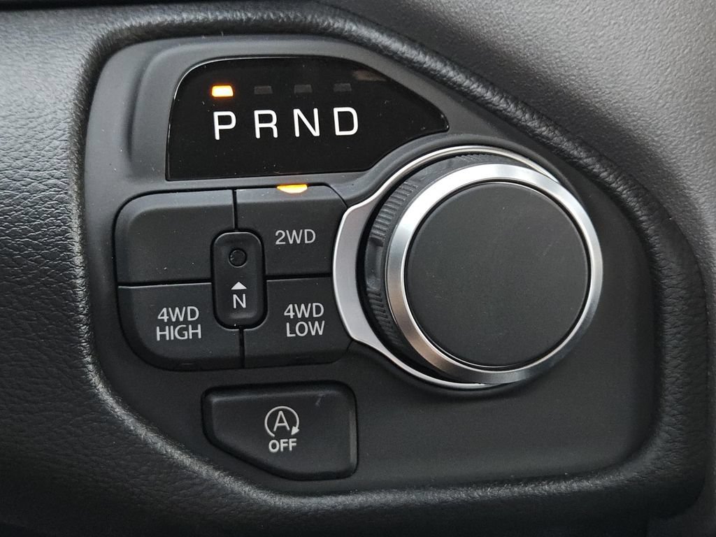 New 2026 RAM 1500 Express AWD/4WD image 13