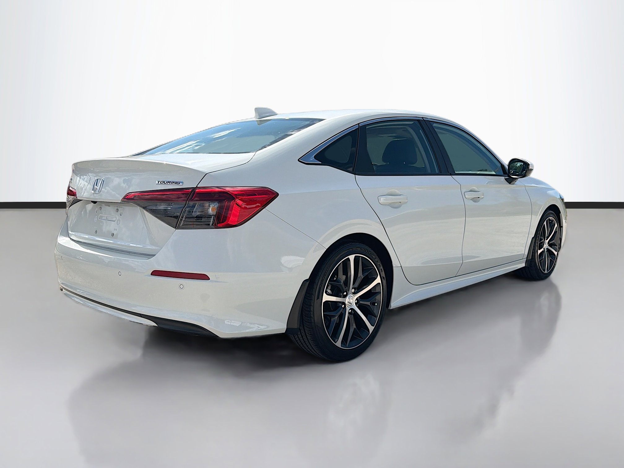 Used 2024 Honda Civic Touring image 3