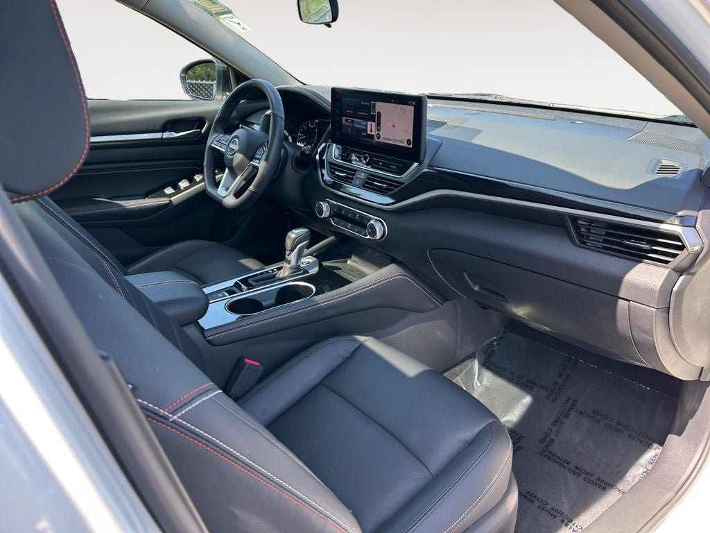 Used 2023 Nissan Altima 2.5 SR w/ SR Premium Package AWD/4WD image 24