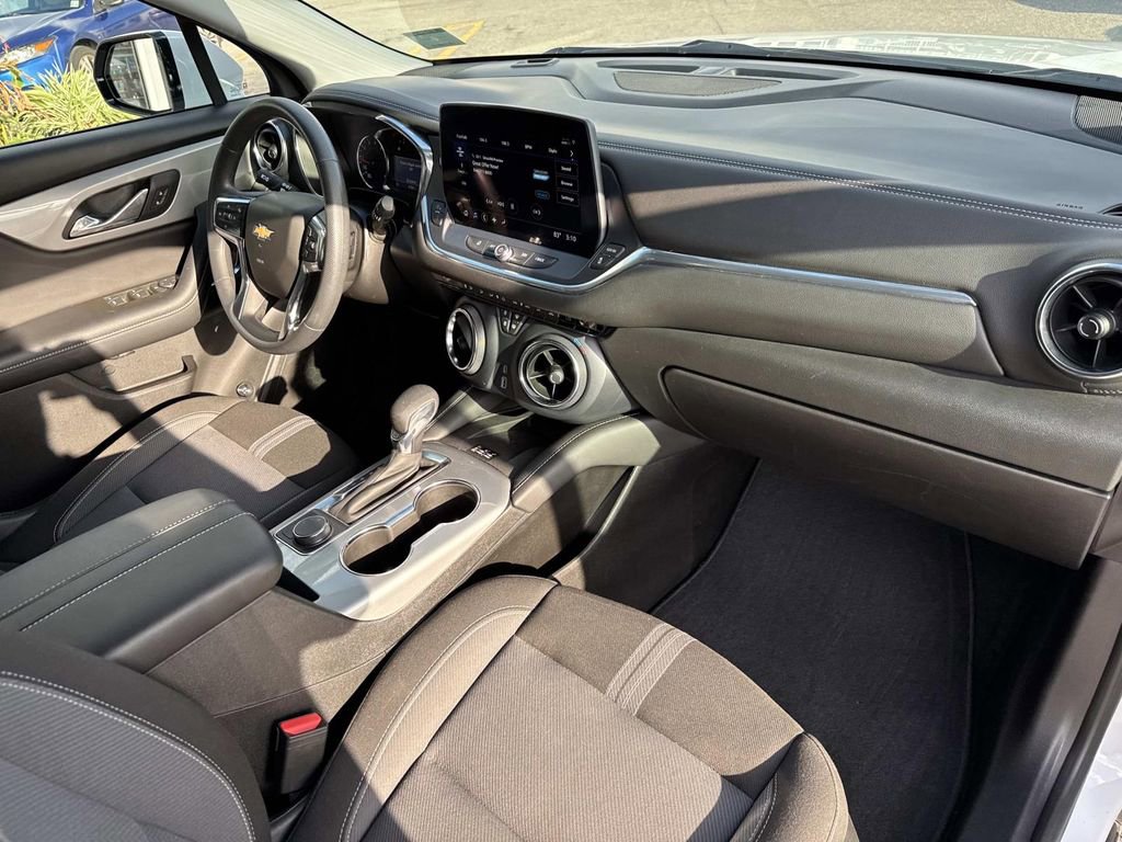 Certified 2023 Chevrolet Blazer LT w/ Convenience Package image 13
