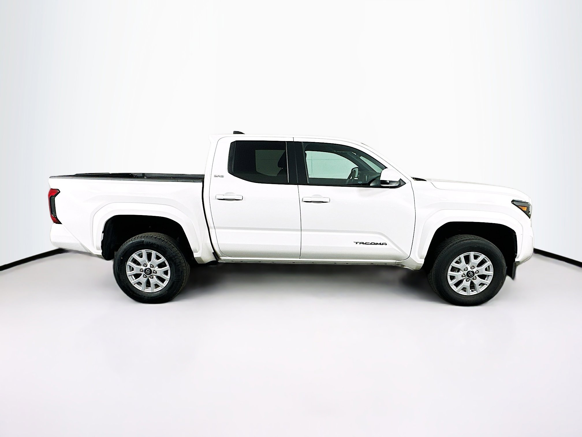Used 2024 Toyota Tacoma SR5 image 10