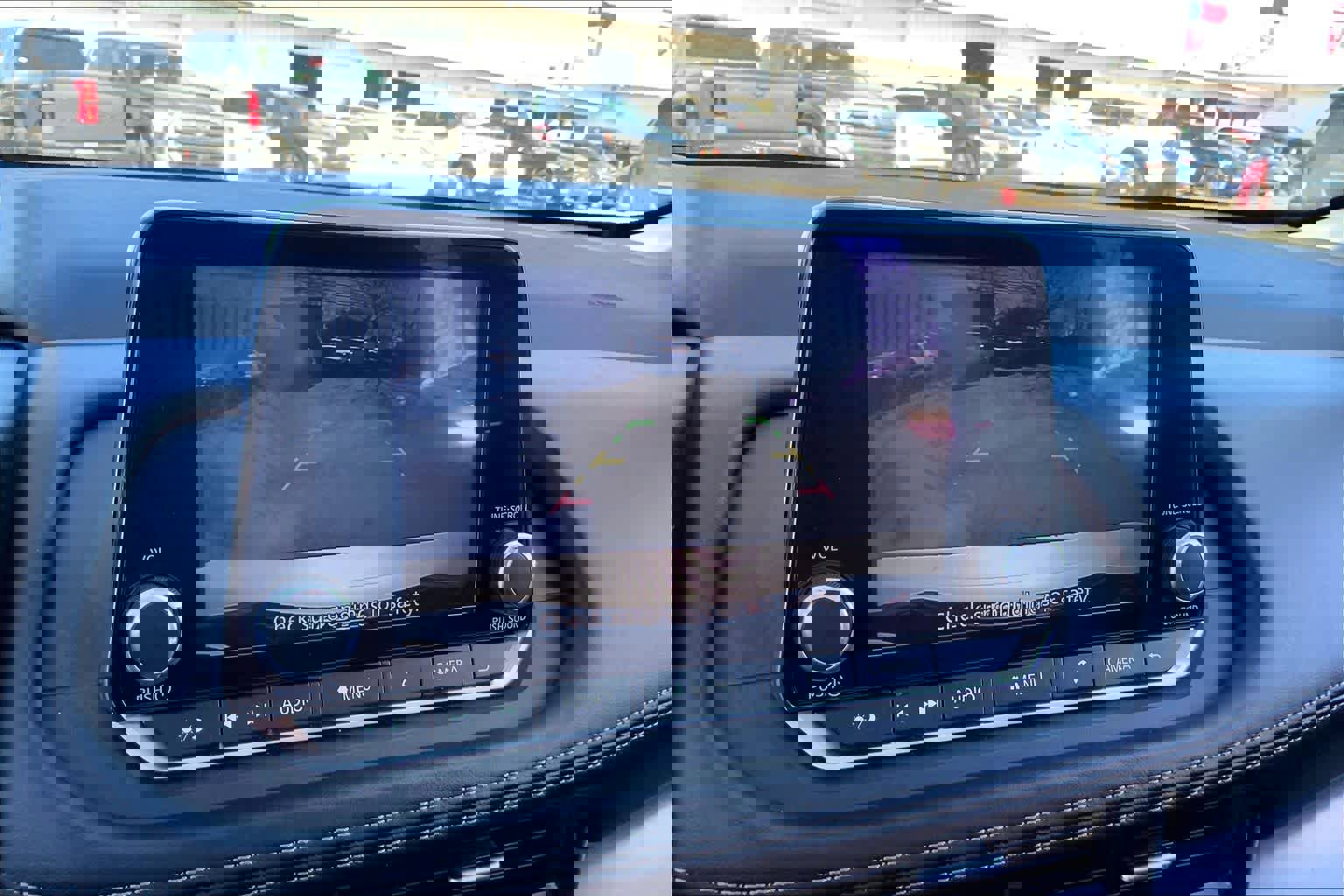 Used 2024 Nissan Rogue SV image 26