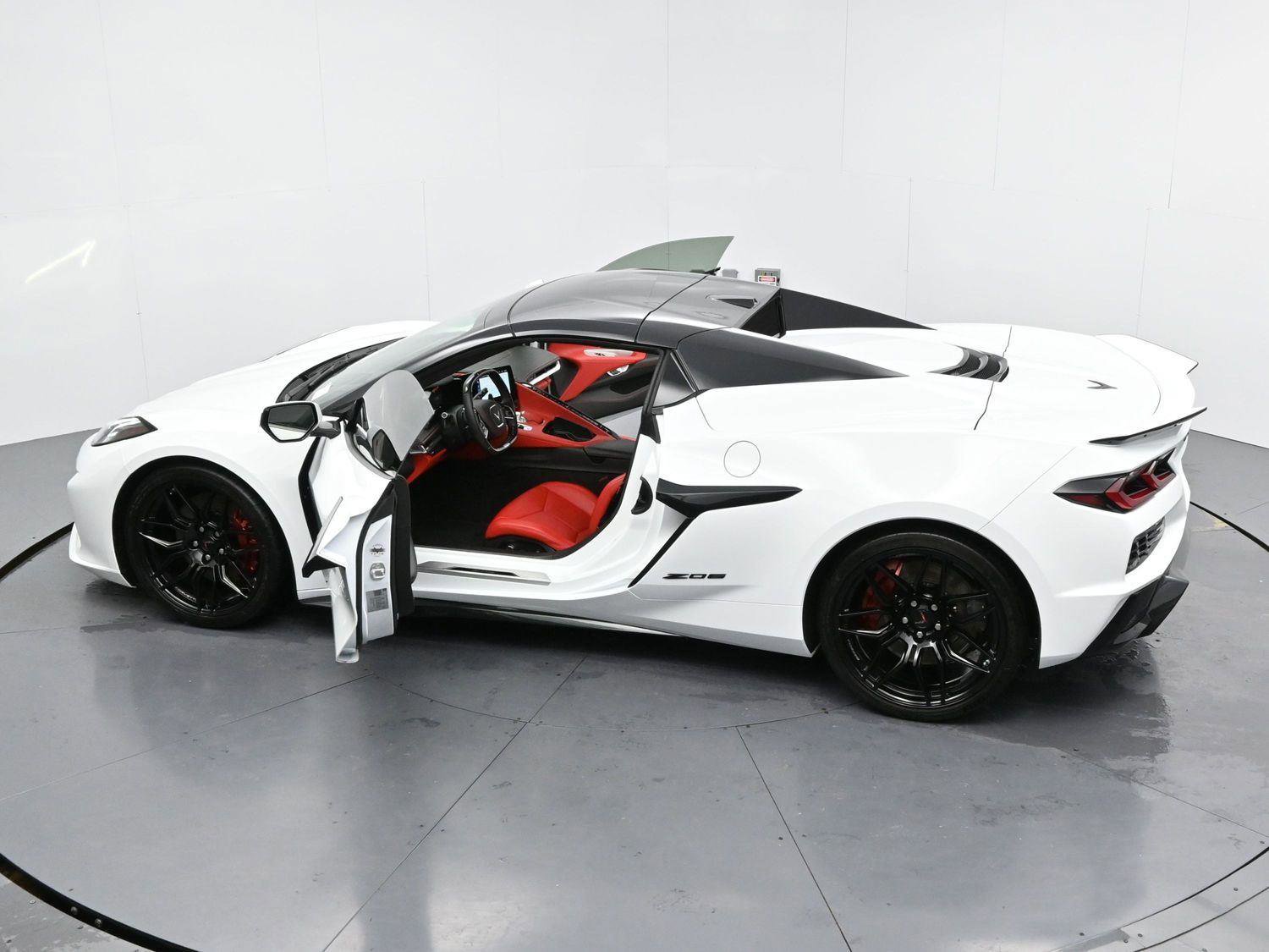 Used 2025 Chevrolet Corvette Z06 w/ Battery Protection Package image 43