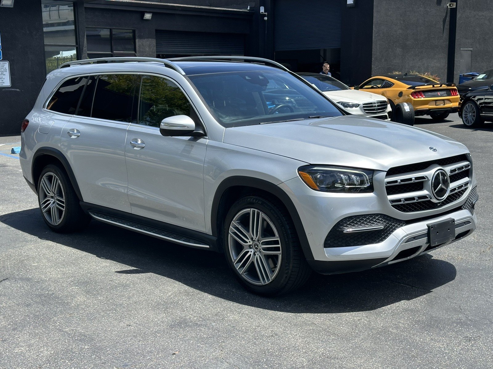 Used 2020 Mercedes-Benz GLS 450 4MATIC image 7