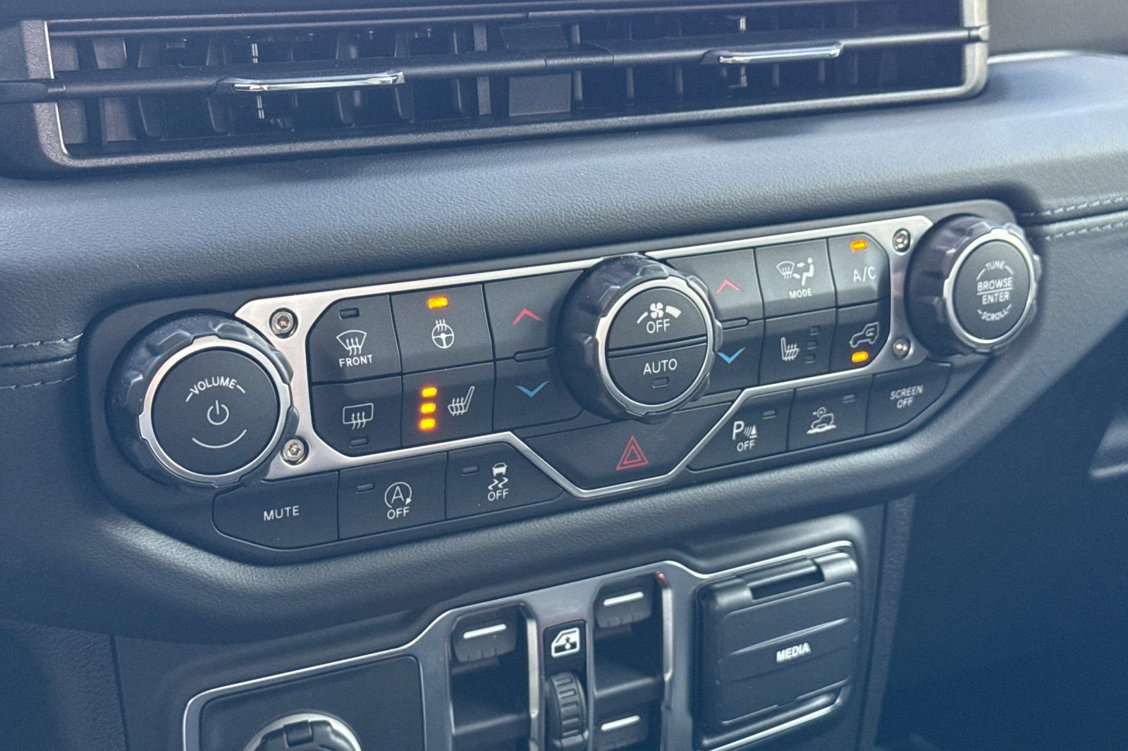 New 2026 Jeep Gladiator Mojave AWD/4WD image 21