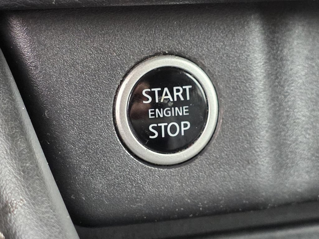 Used 2021 Nissan Rogue SL FWD image 25