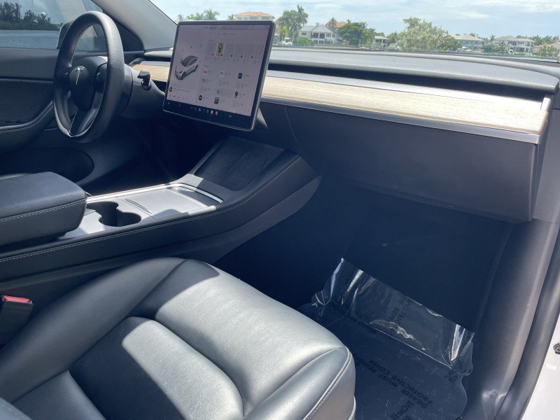 Used 2021 Tesla Model Y Long Range AWD/4WD image 8