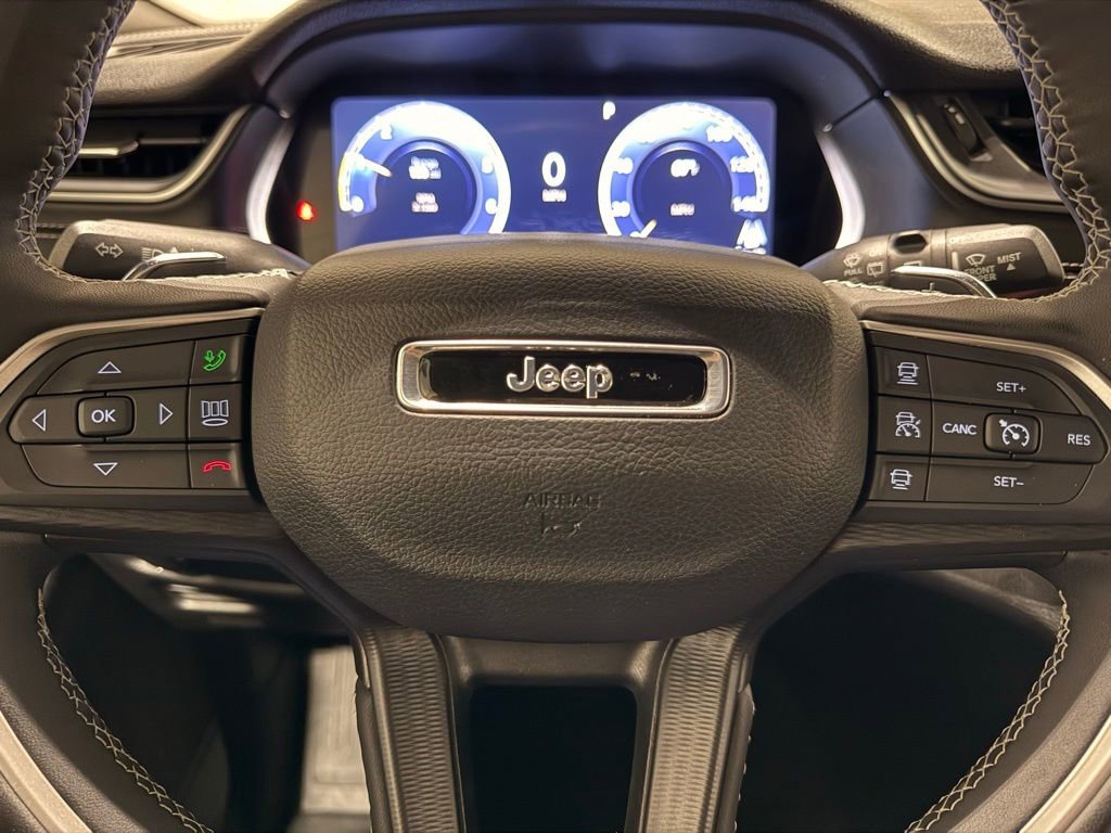 Used 2024 Jeep Grand Cherokee L Laredo image 18