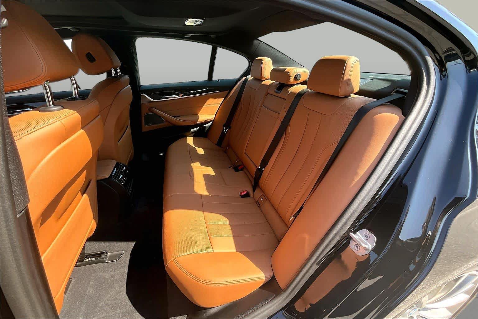 Used 2023 BMW 540i w/ Premium Package RWD image 21