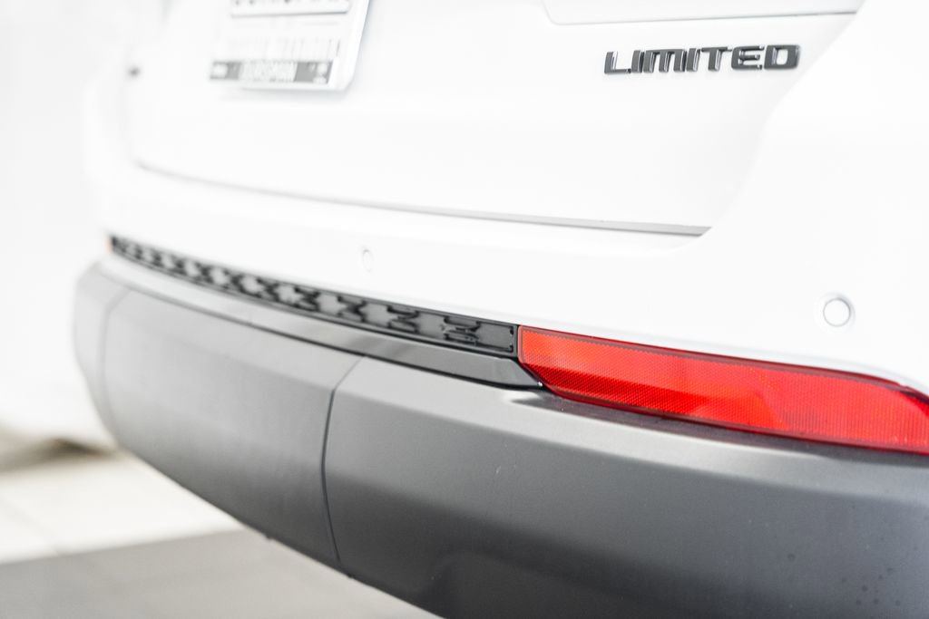 New 2025 Jeep Grand Cherokee L Limited w/ Luxury Tech Group II image 7