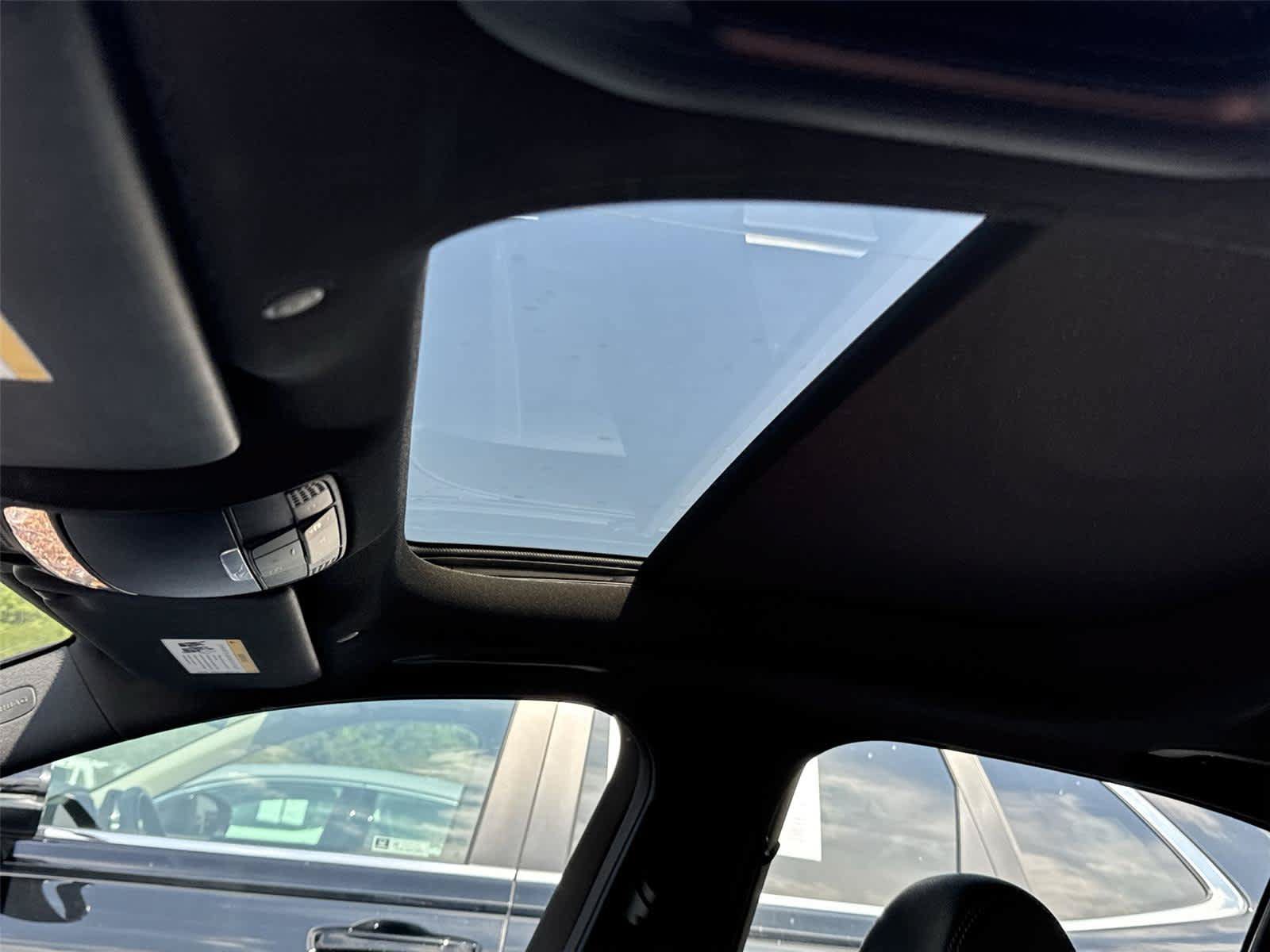 Used 2019 Mercedes-Benz E 300 4MATIC image 14