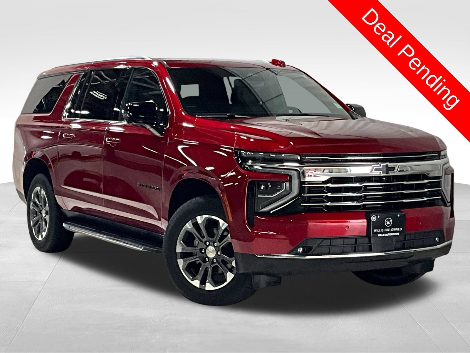Used 2026 Chevrolet Suburban LT w/ Comfort Package AWD/4WD image 1