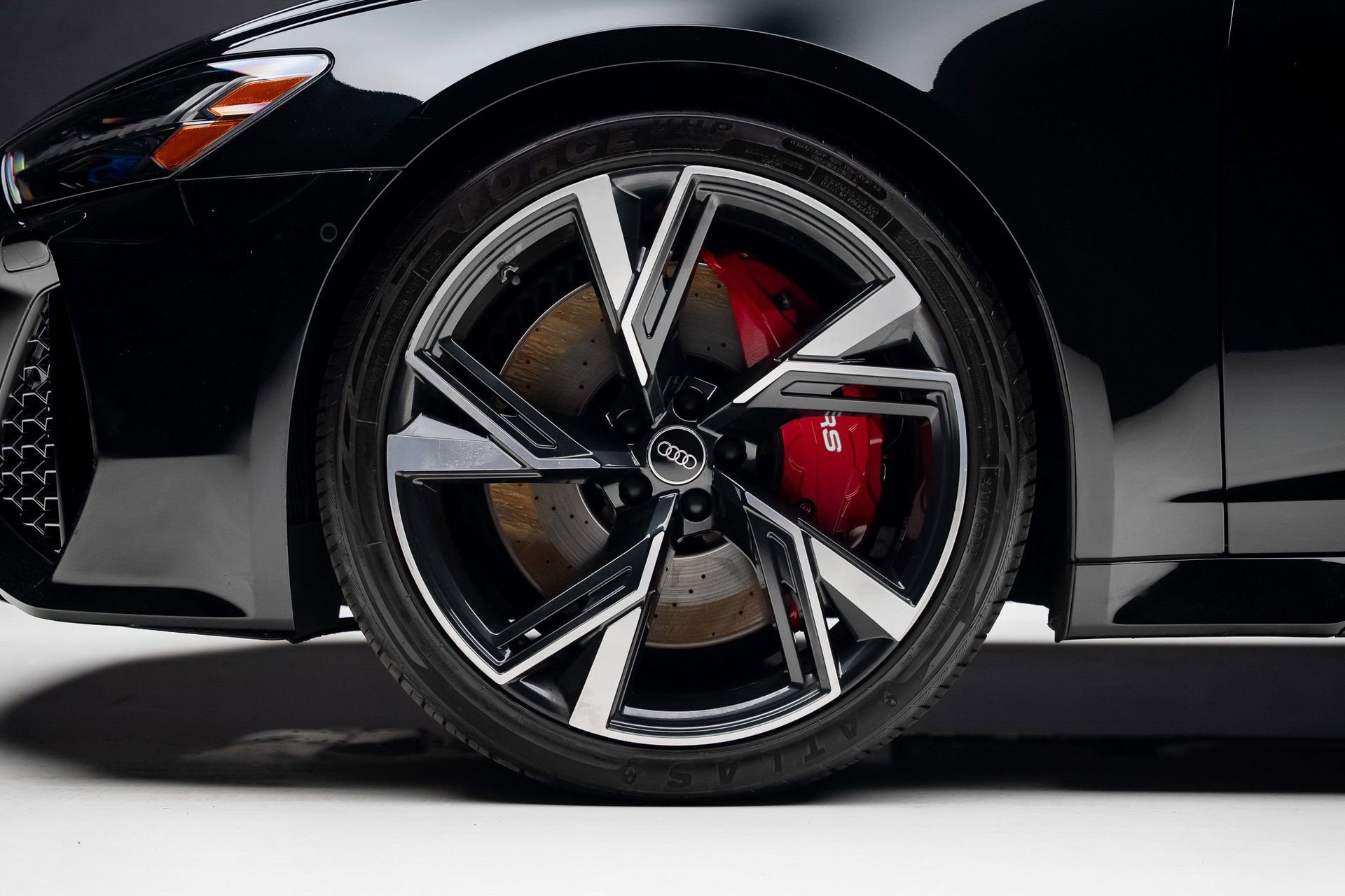 Used 2022 Audi RS 6 AWD/4WD image 17