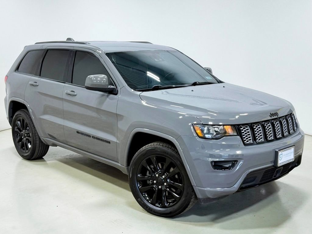 Used 2022 Jeep Grand Cherokee Laredo X AWD/4WD image 8
