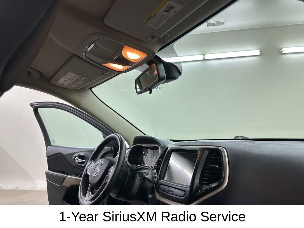 Used 2017 Jeep Cherokee Latitude w/ Cold Weather Group image 20