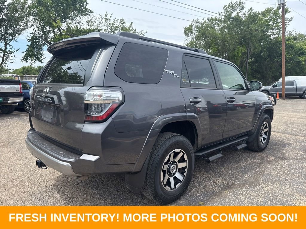 Used 2019 Toyota 4Runner TRD Off-Road AWD/4WD image 2