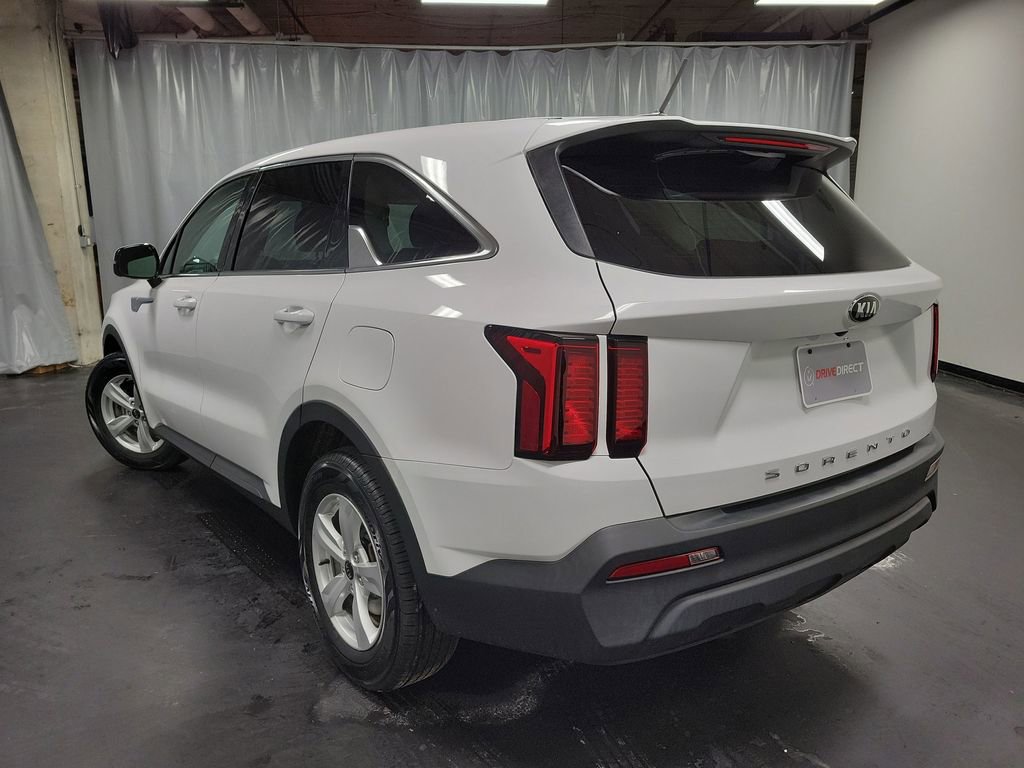 Used 2021 Kia Sorento LX image 6