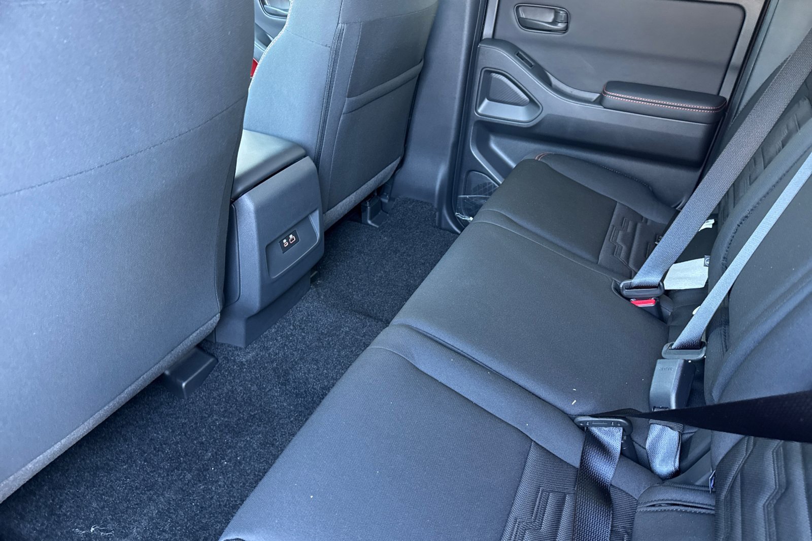 New 2026 Nissan Frontier PRO-4X w/ Tow Package image 9