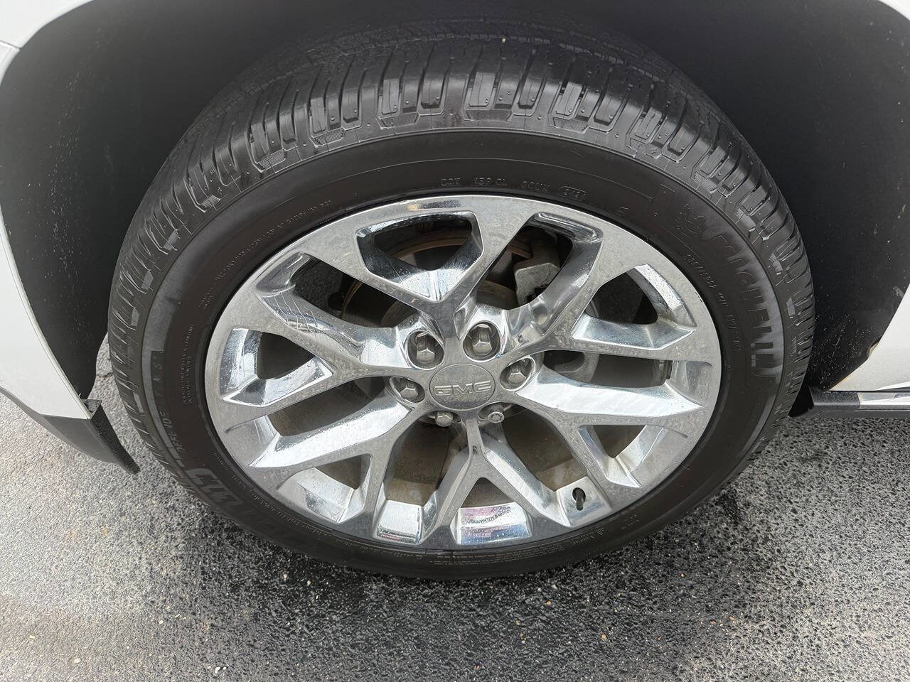 Used 2017 GMC Yukon XL Denali w/ Open Road Package image 10